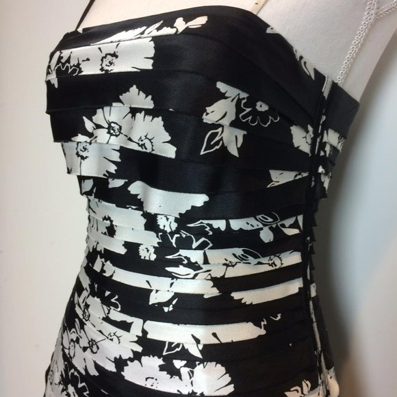 JS Collections Black and White Gown - Picture 3 of 9